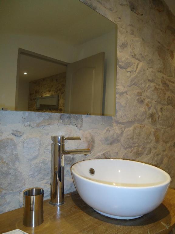 Le Mas Des Monedes Saint-Paul-le-Jeune Room photo